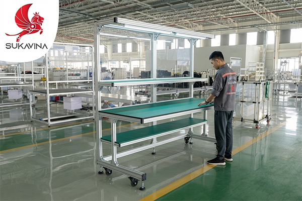 ban-thao-tac-cong-nghiep-mat-go-MDF 2.jpg (236 KB)